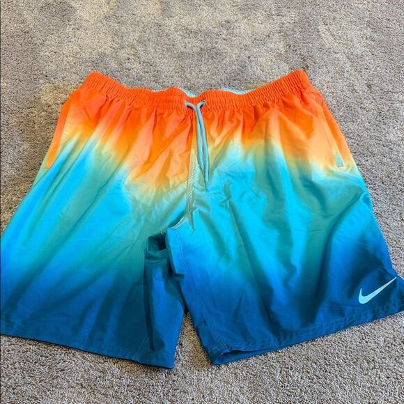 Nike Swim Trunks - Men’s size XL  very good condition only  worn once! - Picture 1 of 5